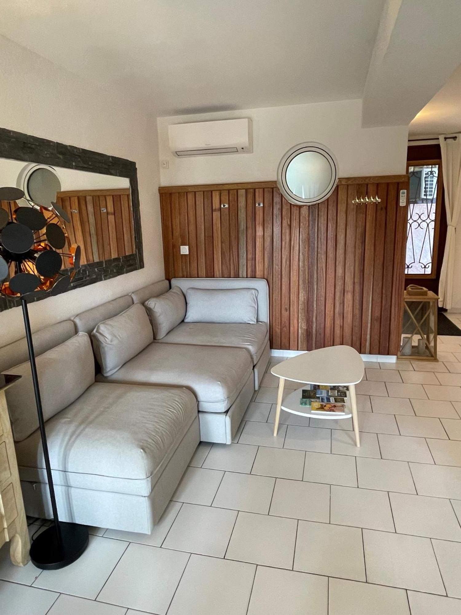 Le Rayol-Canadel-sur-Mer Residence Le Golfe Bleu מראה חיצוני תמונה