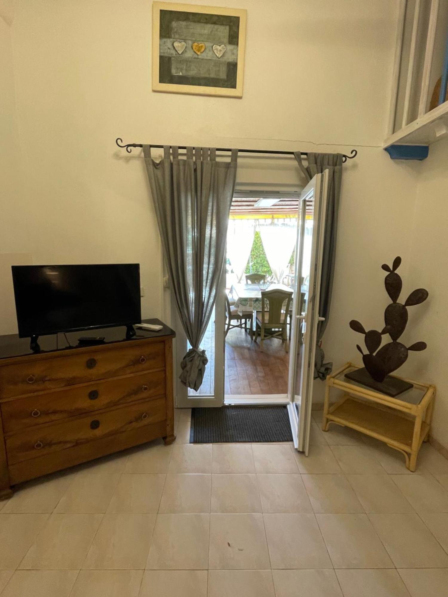 Le Rayol-Canadel-sur-Mer Residence Le Golfe Bleu מראה חיצוני תמונה